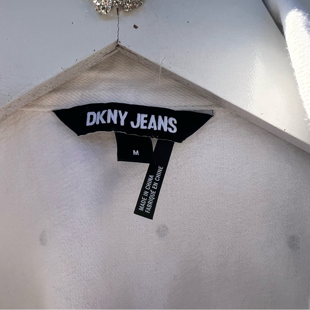 DNKY JEANS White silver studded women’s top / Shacket size M - Picture 4 of 4